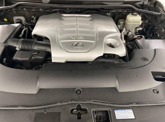 للبيع سيارة لكزس LX 570 موديل 2021 مستعملة، كاملة المواصفات (فل أوبشن).